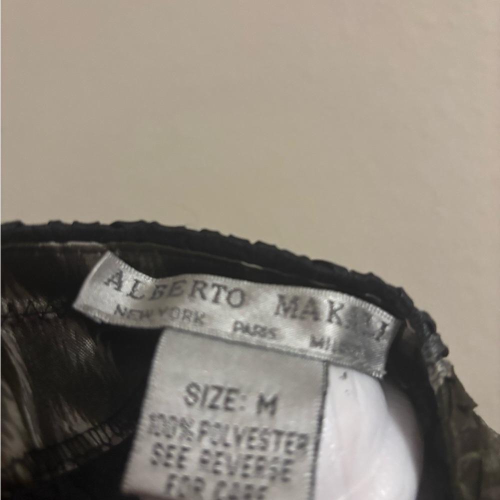 Alberto Malaki black top size M with tie front - Picture 3 of 7